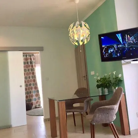 Διαμέρισμα Luxury One Bedroom Beach In