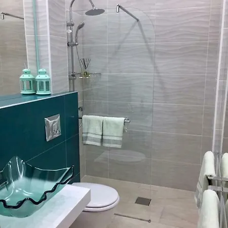 Luxury One Bedroom Beach In *